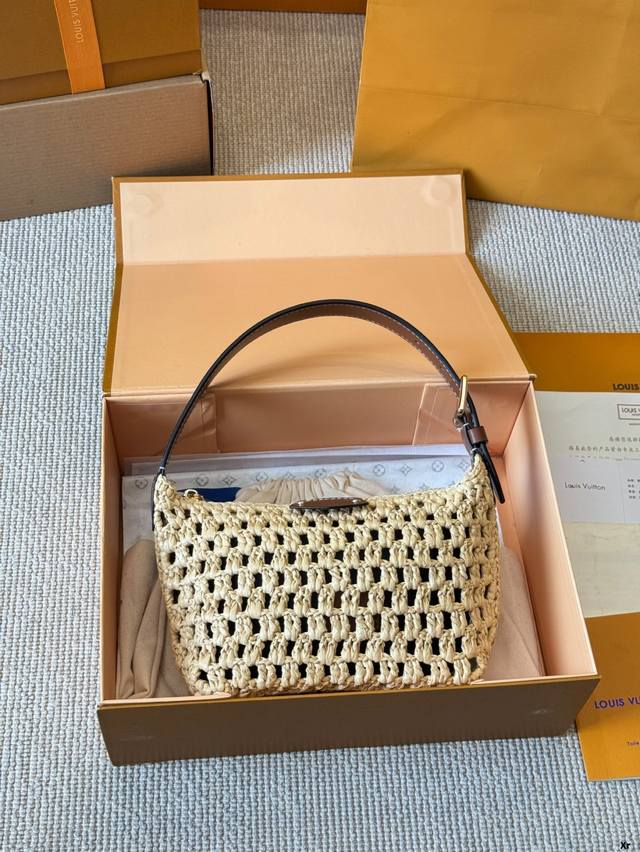 Lv Summer Limited Edition | A romantic encounter between weaving and denim. This