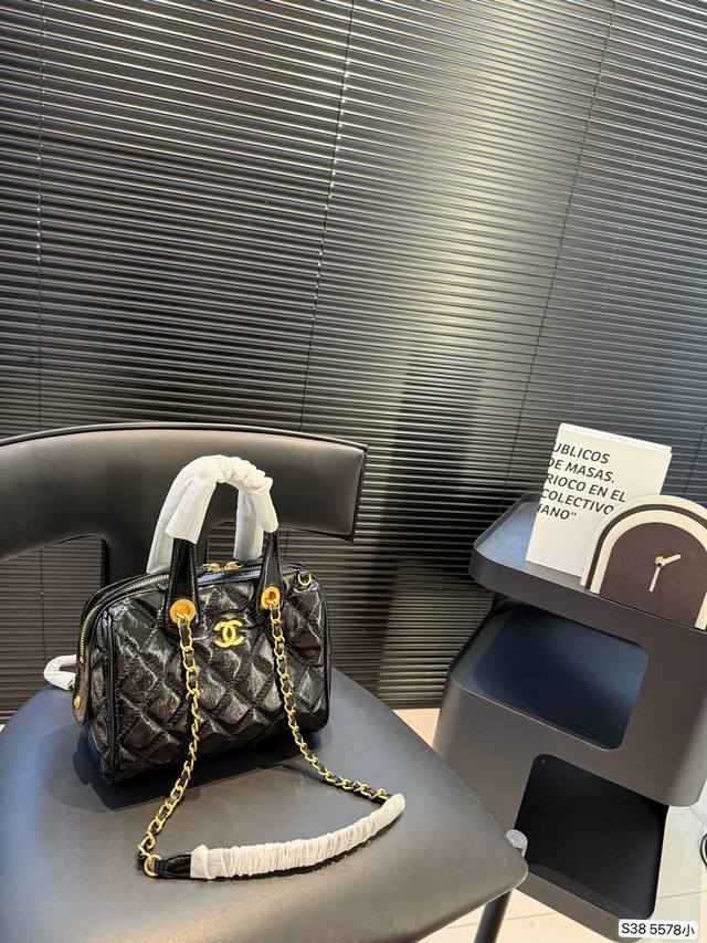 Small Chanel 25C Chanel pillow early spring new model, exquisite small handbag i