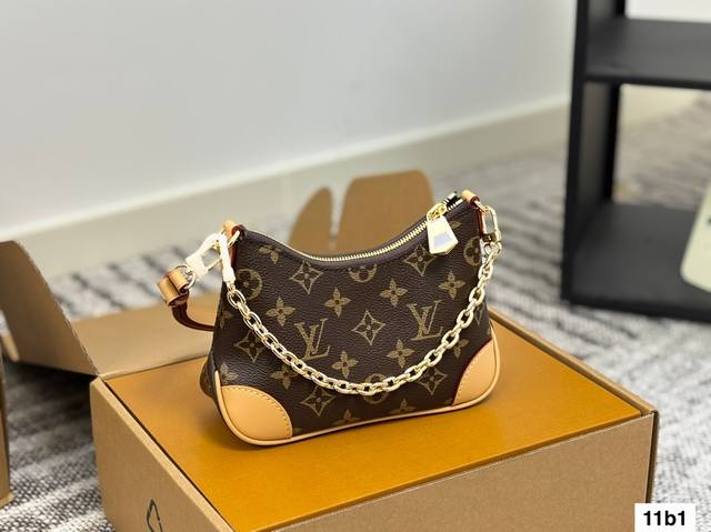 mini with folding box Lv new bag cute version of small horn small one is really