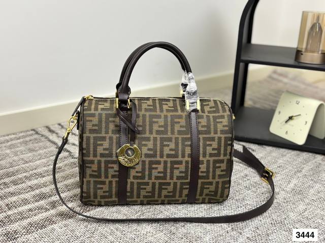 Fendi pillow bag Boston bucket bag shipped Super versatile handbag, hand-held, s