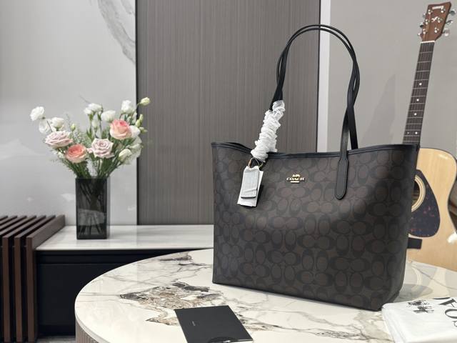 with airplane box replica version Size: 35*27Cm Coach's new buckle single-sided