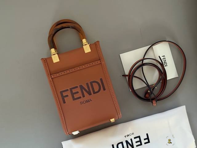 with box Size: 14*19Cm D's Minitote tote is awesome! The mini tote is pretty and