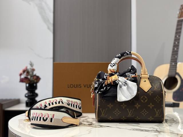 Full set of packaging chip version with ribbon Lv Speedy20 pillow bag knitted sh