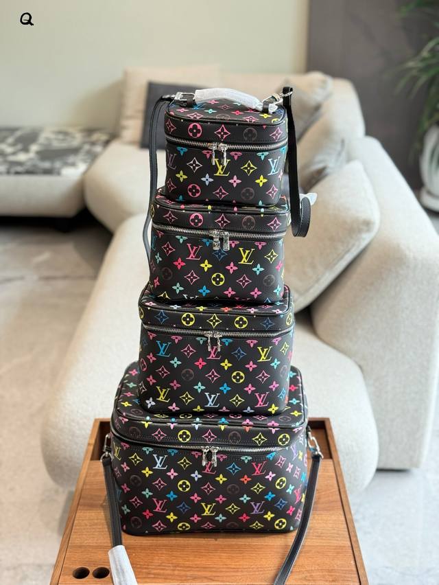 I really love this rainbow bag~~~ 2025 Takashi Murakami co-branded tote [Onthego
