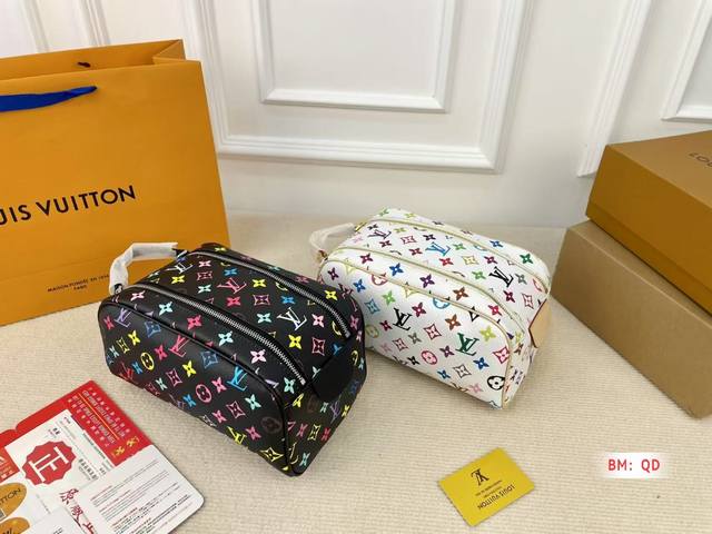 Lv 2025 new Christopher new color toiletry bag handbag messenger bag super large