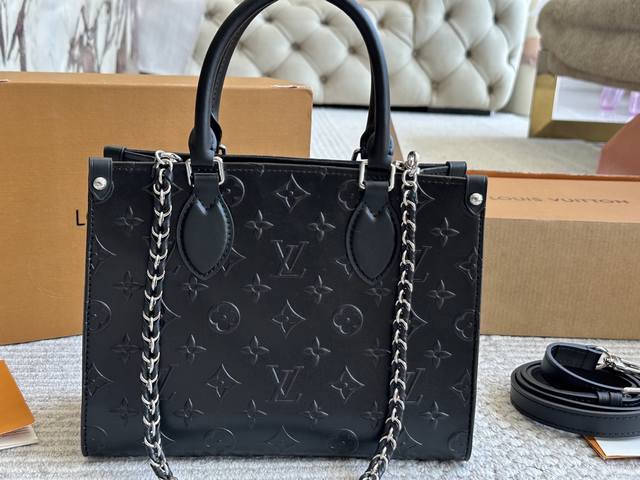 with box Size: 25*19Cm Super good quality, come with the goods The whole bag is