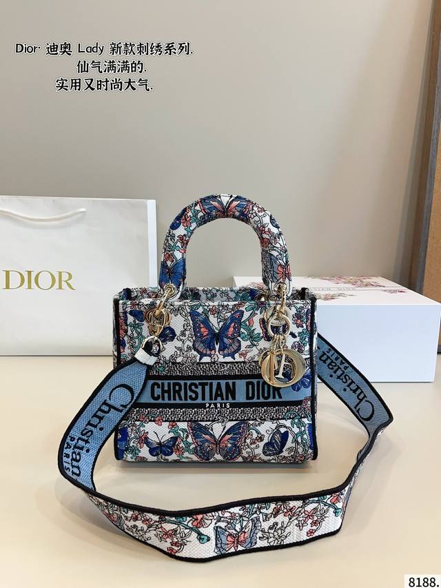 with gift box. Dior Princess Dior bag Top quality original Beautiful with textur