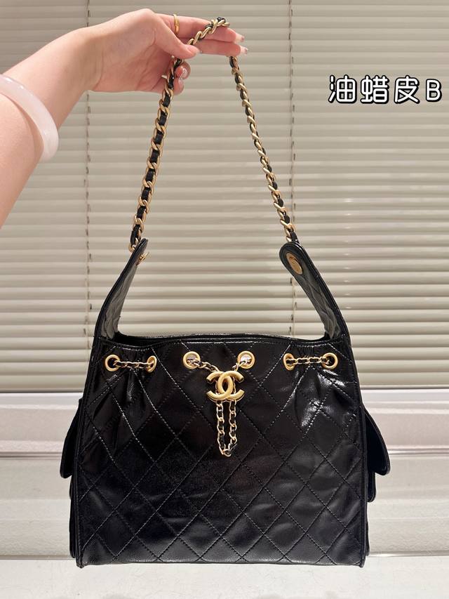 Replica waxed leather Chanel 25S cowhide Hobo bag Chanel cowhide embroidered sho