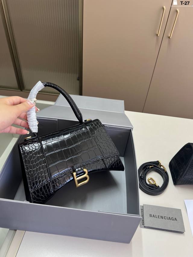 Large Balenciaga hourglass bag crocodile pattern Elegant, stylish, simple and ge