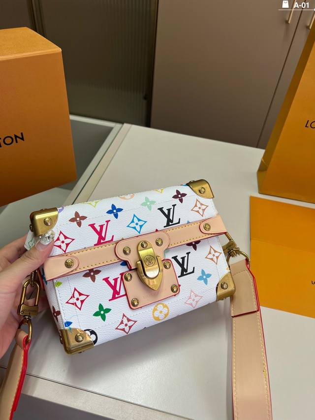 Lv soft box Mini Soft Trunk handbag This charming handbag has sharp edges and el