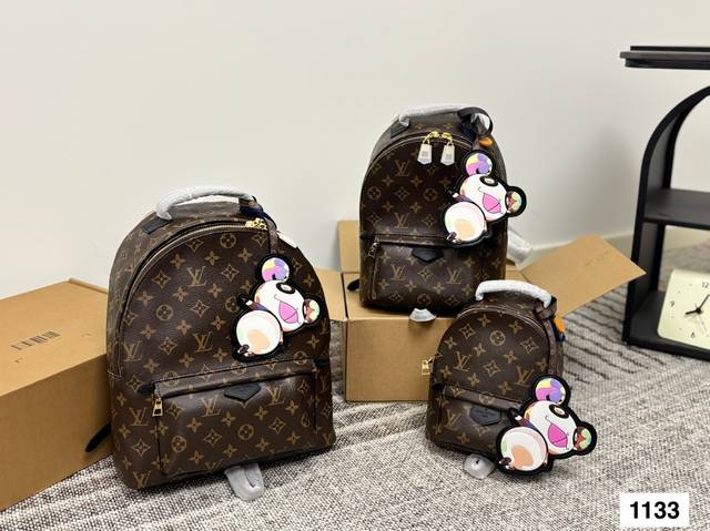 Lv double shoulder Louis Vuitton chili pepper counter same style feels thick and