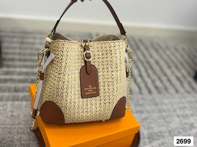 with box Lv bucket bag straw Really high-end daily commuting is simply a perfect