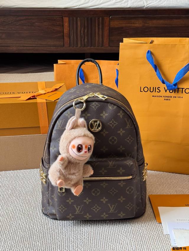 Lv small school bag classic old flower never get tired of looking at The upper b
