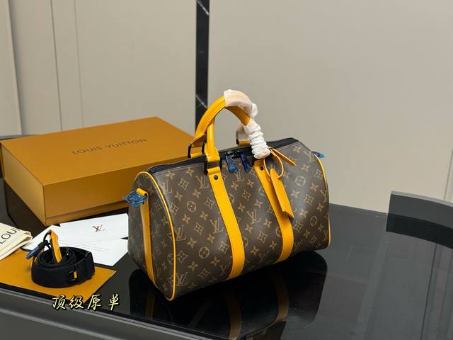 Cowhide with double box Size: 35*22Cm Lv Keepall new pillow bag Original with co