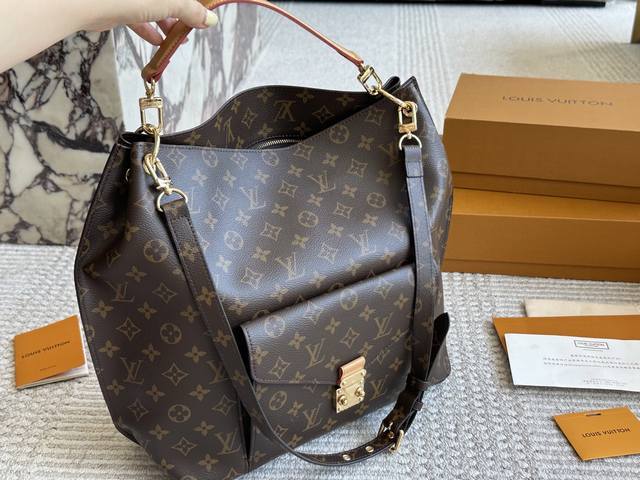 replica size: 31 34cm Lv lazy and fashionable feeling full Hobo underarm bag tot