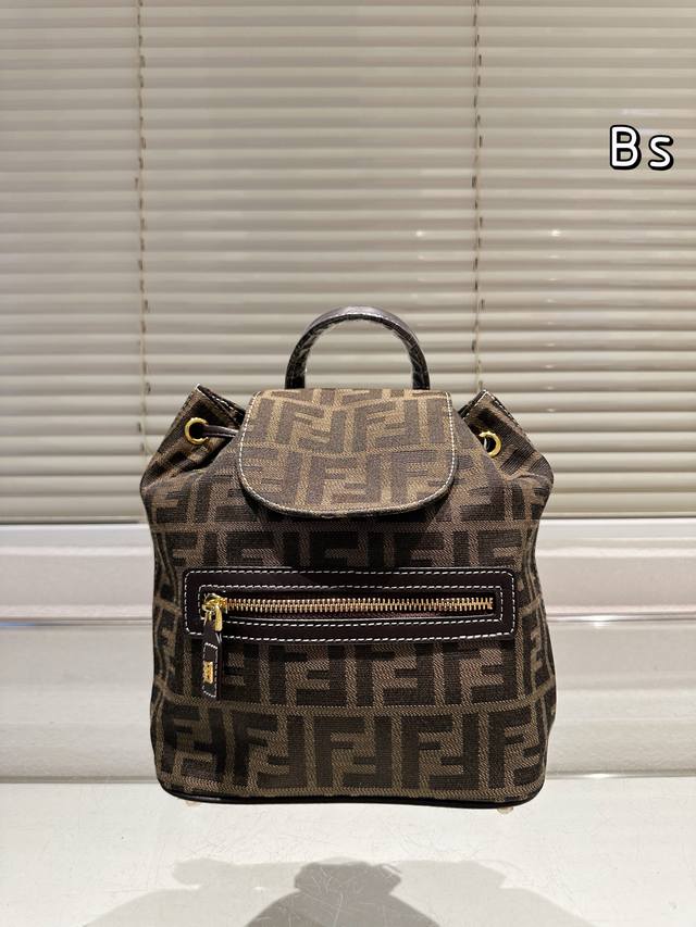 without box Size:21.22 Fendi Fendi old flower backpack Retro, advanced, simple a