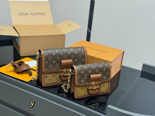 with folding box airplane box Size: 25*20Cm large size 20*15Cm small size Lv Dap