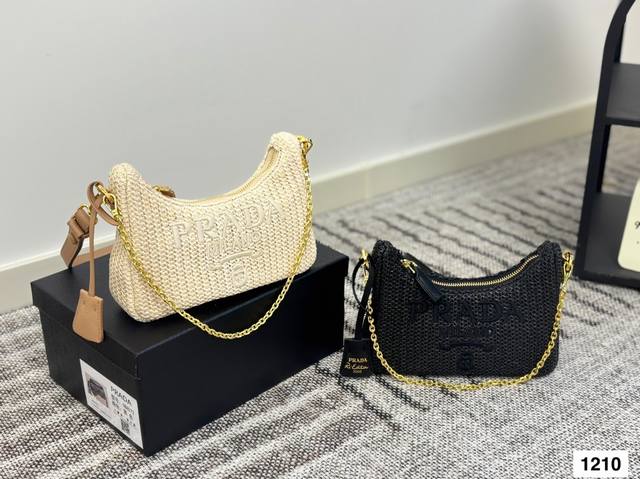 New product recommendation Upgraded version of Prada's same woven Hobo underarm