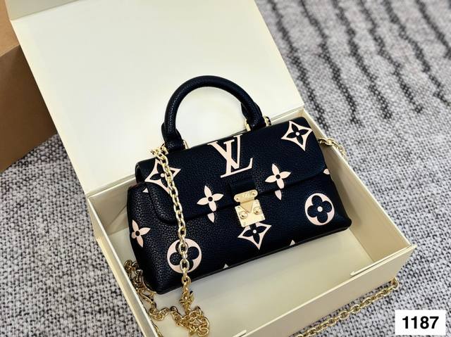 Size: 20 Madeleine Bb I really like this bag with handles It feels so good to ca