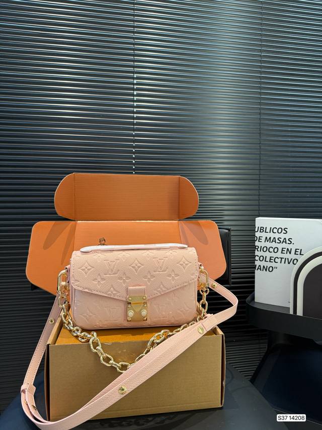 with folding box airplane box I fell in love with this new Lv pink messenger bag
