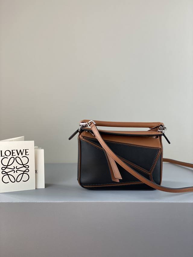 Original leather Mini black and brown Low Puzzle Model 3000 Mini size: 18*12.5*8