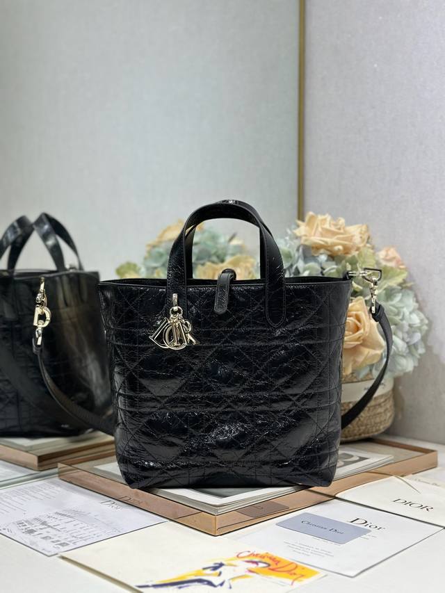 Authentic, high version #Medium Dior Toujours Vertical Handbag Pleated Black Gol