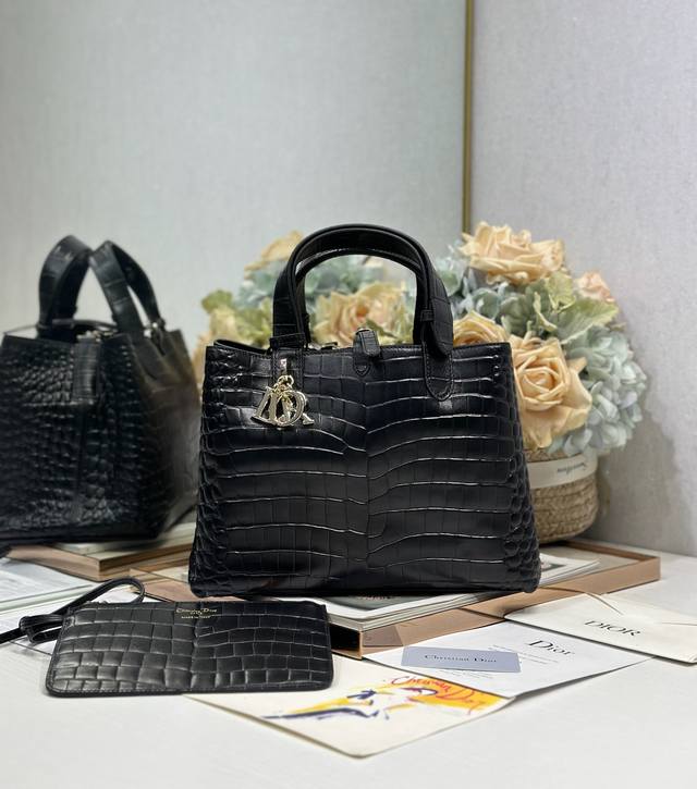 authentic, high version Diortoujours handbag [crocodile pattern black medium] T