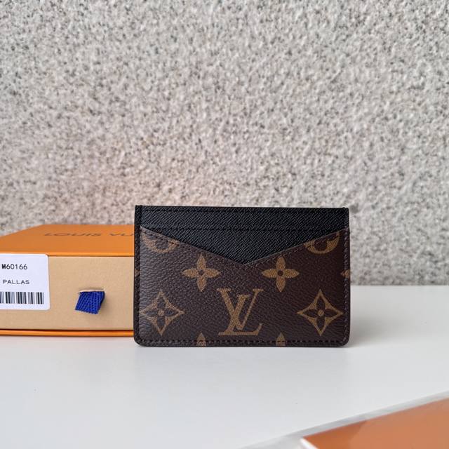Authentic Top original M60166 Monogram Black Neo card holder made of Monogram M
