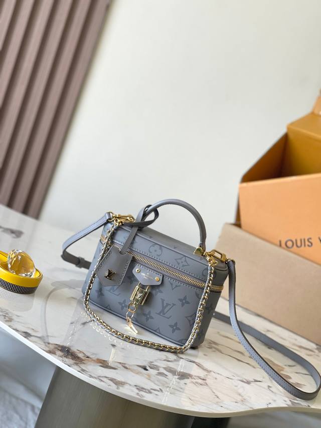 Special grade Mb chip version original leather This Vanity Chain Pouch handbag