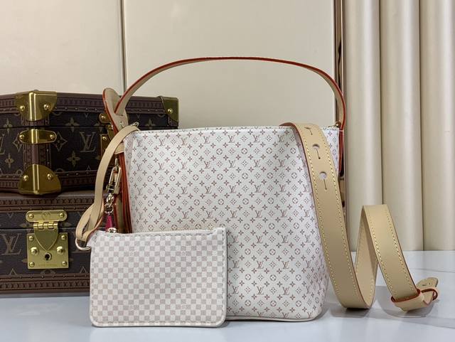 Top Original All In Bb Handbag M15130 Dune Color This Pre-Fall 2025 version of
