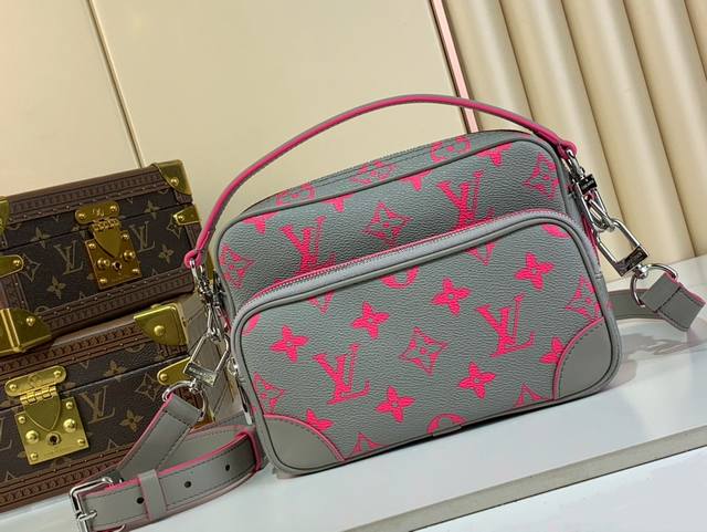 Top Original Nil Messenger Bag M15024 Grey Pink Silkscreen Pharrell Williams re