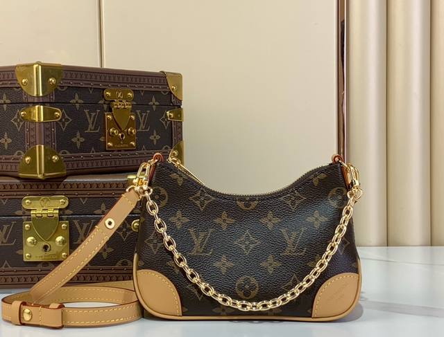 Top Original Nano Boulogne Croissant Handbag M25519 Monogram Boulogne handbag is