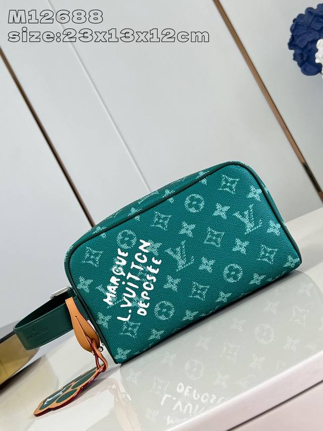 Top original home photo M12688 This Locker Dopp Kit toiletry bag is made of Mon