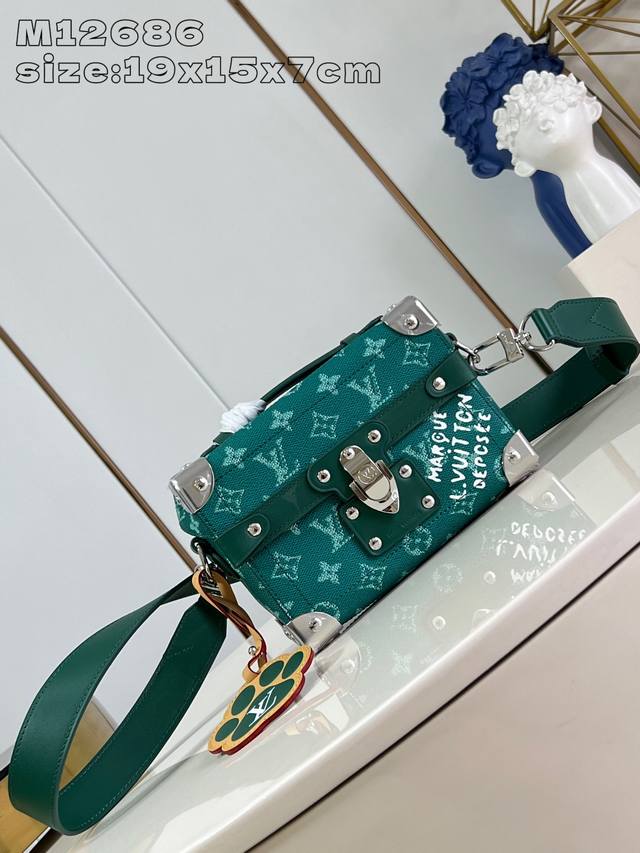 Top original home real shot M12686 This Soul Trunk handbag is made of Monogram