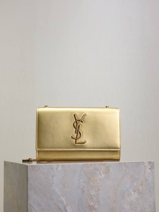 Timeless Classic Gold with Gold Buckle Kate 20Cm The latest size in the counter