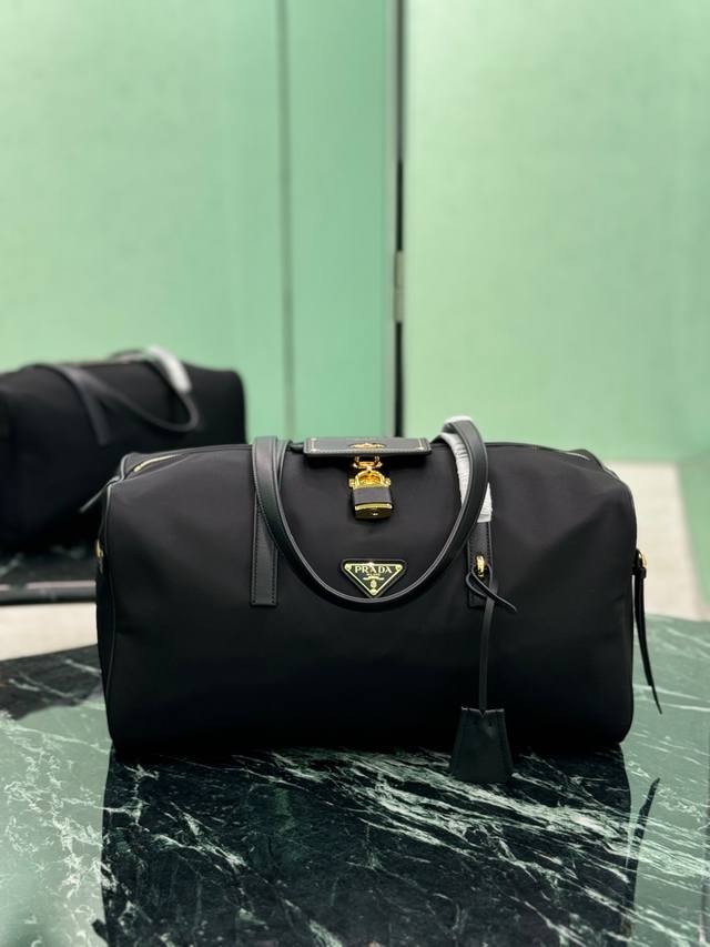 Nylon Travel Bag Re-nylon bags come to life in their design, featuring function