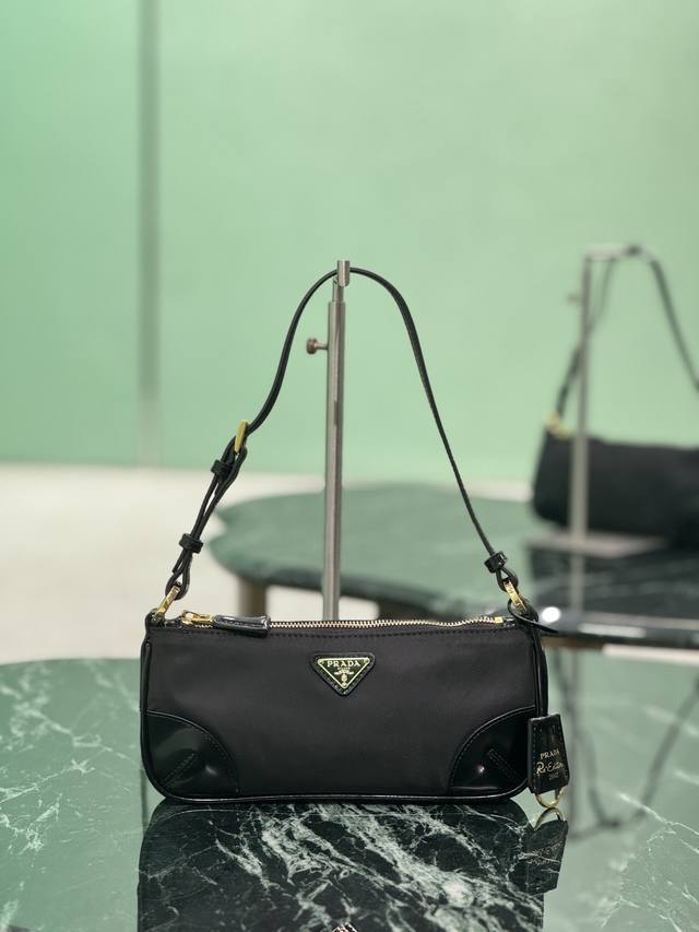 Re-Edition 2002 Shoulder Bag Made of innovative Re-Nylon recycled nylon fabric,