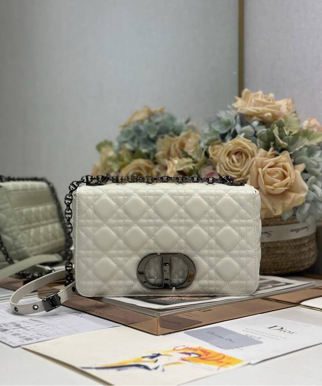 Dior Caro Small rattan check handbag medium white buckle Outer cow leather, inne