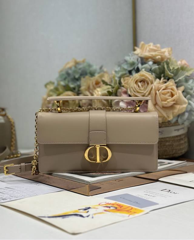 30 Montaigne Top Handle Bag Almond Leather New to the Spring/Summer 2025 Ready-t