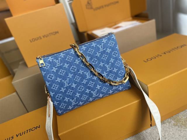 Top original single M24564 Denim blue This Coussin small handbag is made of new