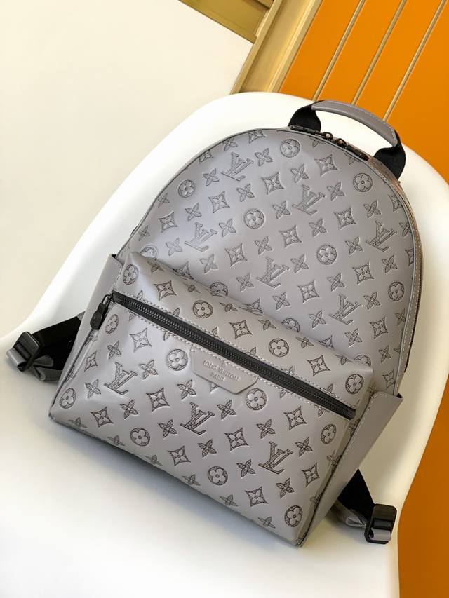 Top original new M46557 gray Discovery backpack uses Monogram embossed cowhide