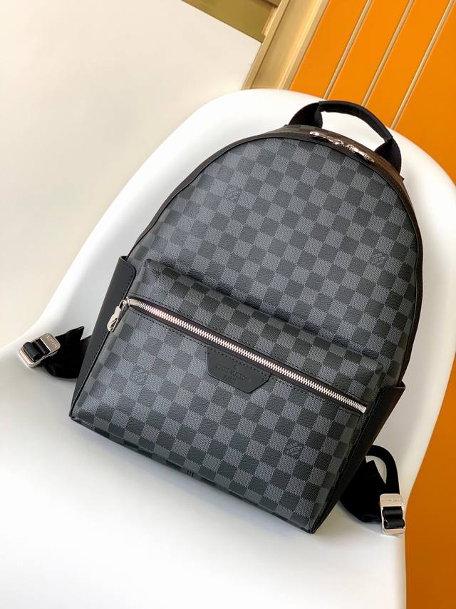 N40514 Black Graphite Discovery Small Backpack The Discovery Small Backpack in D