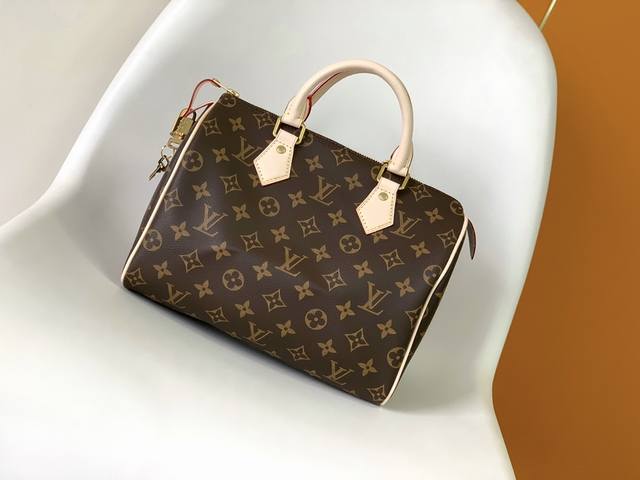 This model M41107 M41108 M41109 Speedy 25 30 35 is made of soft Damier Azur can