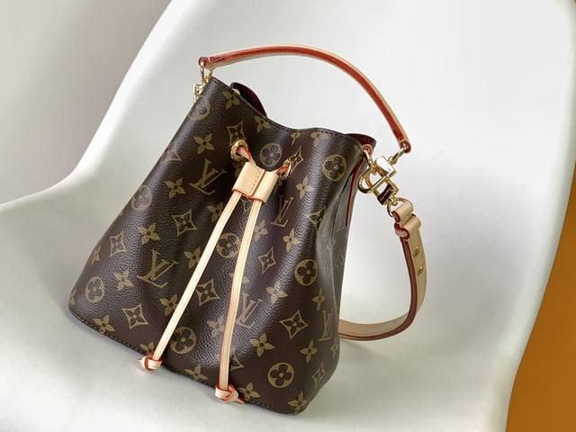 Steel Eyelets Hardware Look for Pictures Details Top Original M46581 Monogram M
