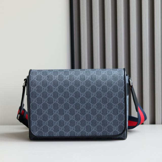 Top original new Gg crossbody bag. The classic Gg Supreme canvas is known for i