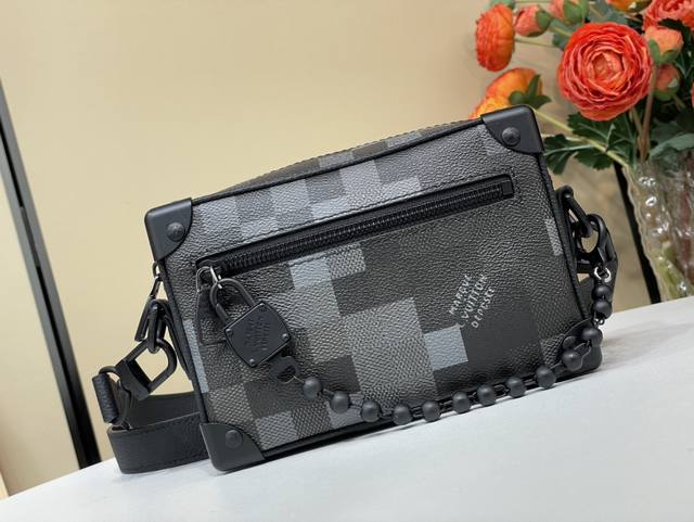 Top original replica exclusive real shot Mini Soft Trunk handbag M14922 Black mo