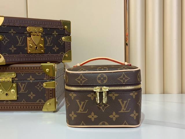 Top original replica exclusive real shot Nine Bb cosmetic bag M44936 Mini cosmet