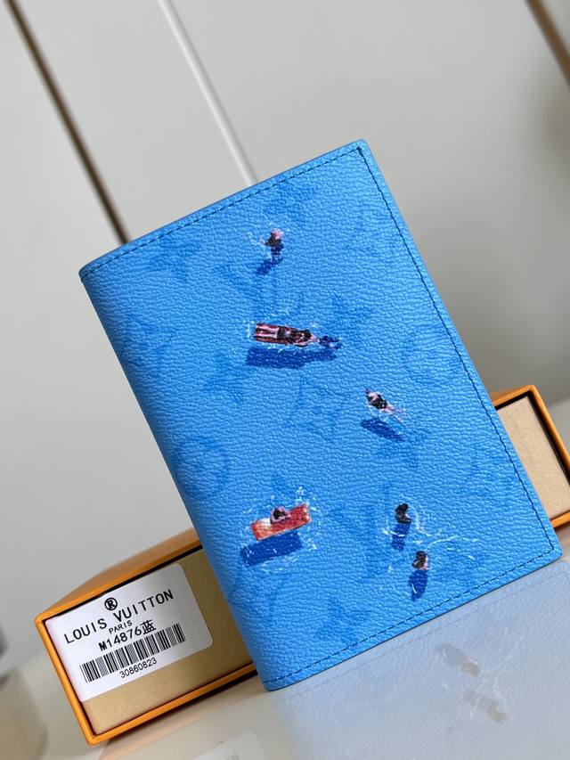 Factory Price P Top Original M14876 Blue Passport Holder Made of Colored Monogr