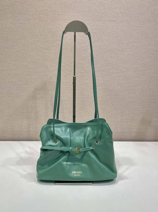 Super version new product cloud bag 1Bg586 This one-shoulder cloud bag is made o