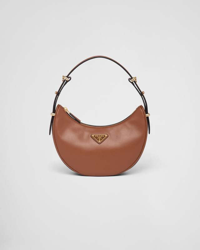 Running volume price Introduction: New small handbag with flat leather double h